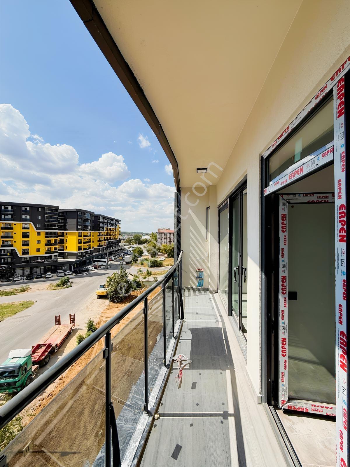 Buluruzdan İstasyon Merkezde Satılık 1+1 — fotoğraf 17