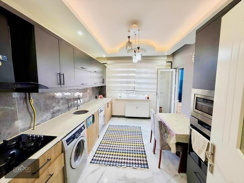 Arevar'dan Ertuğrulgazi'de Satılık Geniş 2+1 Çift Balkonlu Daire — fotoğraf 6