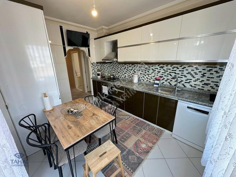 Teomanpaşa Mh. Satılık Asansörlü 110M2 Güney Cp. Herşey Ayrı 2+1