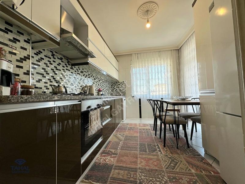Teomanpaşa Mh. Satılık Asansörlü 110m2 Güney Cp. Herşey Ayrı 2+1 — fotoğraf 5