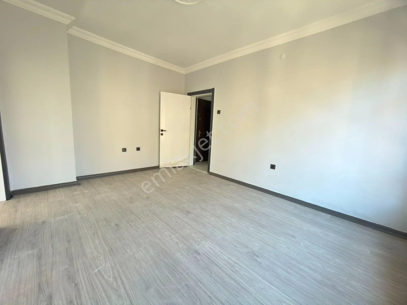 Sanatoryum Cadde Üzeri Ara Katta Full Yapılı Fırsat 2+1 Daire — fotoğraf 18