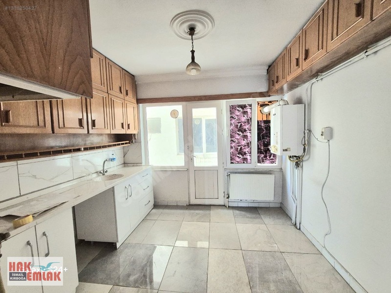 Hak Emlak'tan Tam Merkezi Konumdan Kiralık 3+1 Çok Uygun Daire — fotoğraf 6