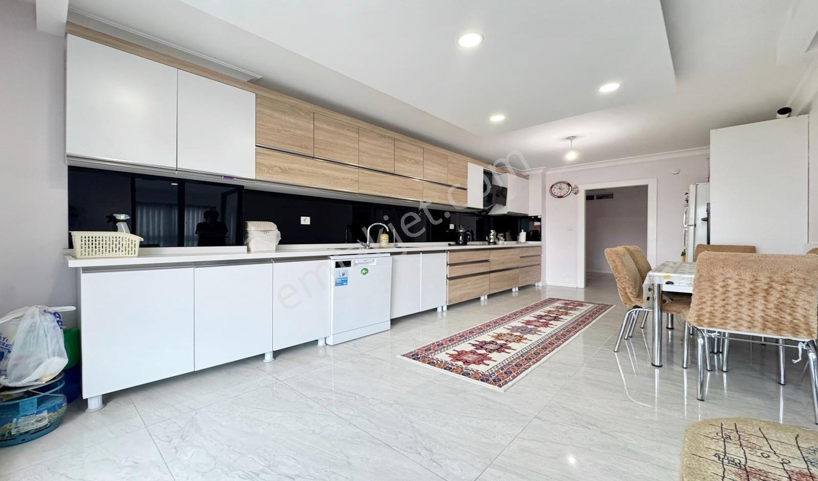 Yükseltepe'de Yüksek Kat Çift Teras Balkonlu 250 M2 Site Dairesi — fotoğraf 6