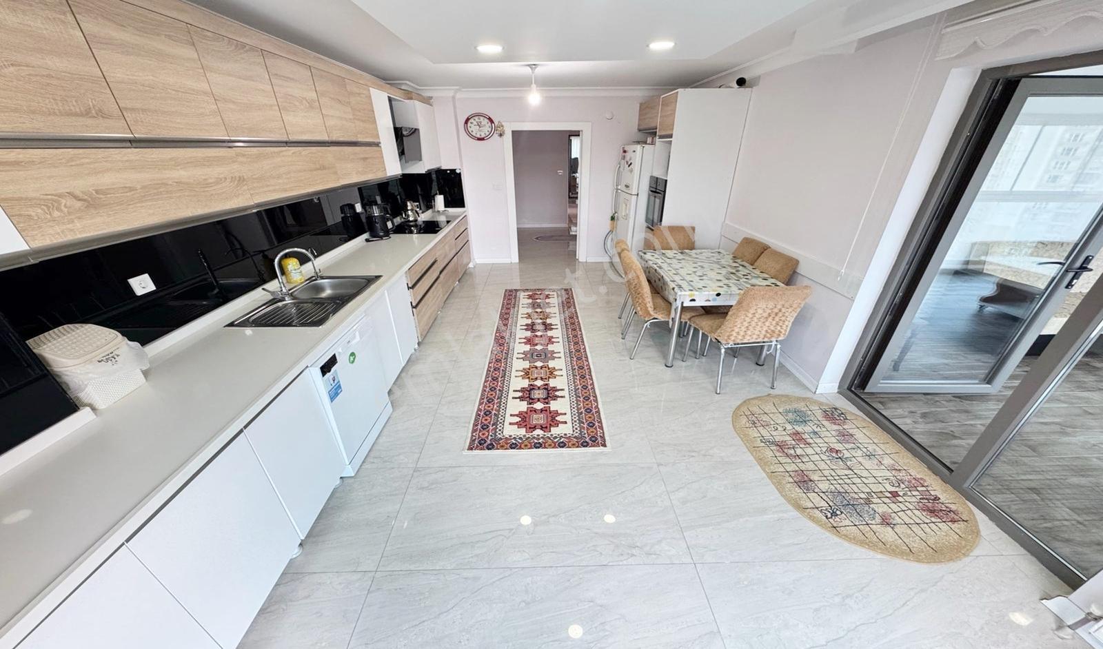 Yükseltepe'de Yüksek Kat Çift Teras Balkonlu 250 M2 Site Dairesi — fotoğraf 7