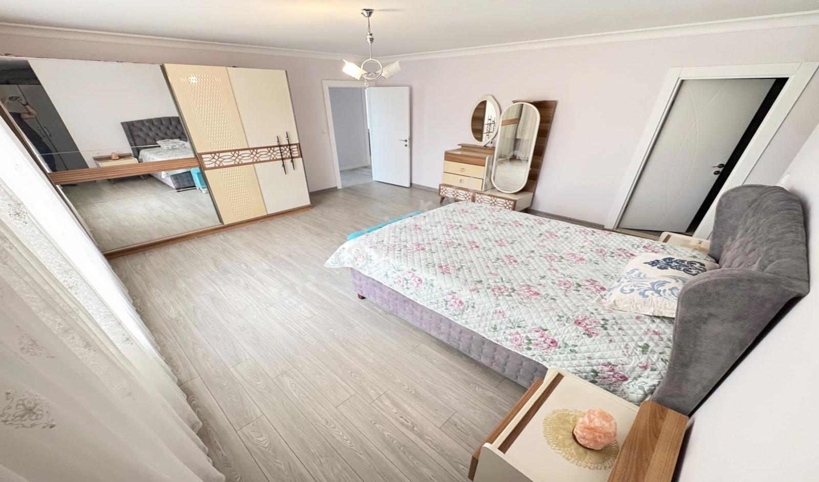 Yükseltepe'de Yüksek Kat Çift Teras Balkonlu 250 M2 Site Dairesi — fotoğraf 33