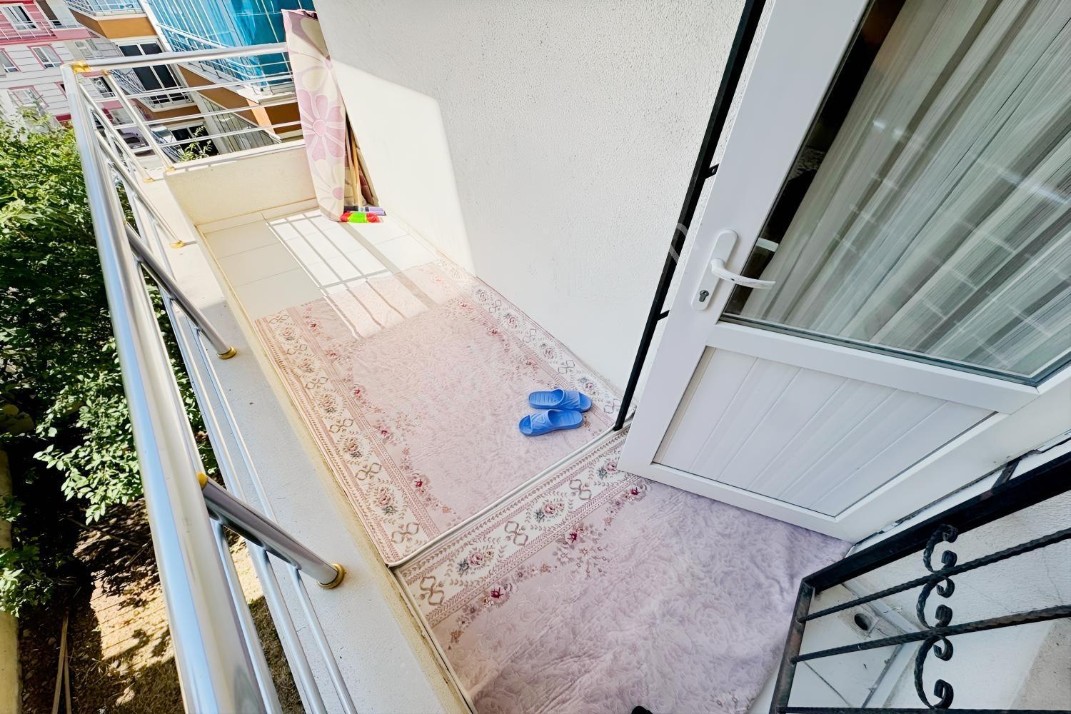 Atapark'ta Caddeye İki Sokak Kat Konumunda Ebv. Banyolu 3+1 — fotoğraf 21