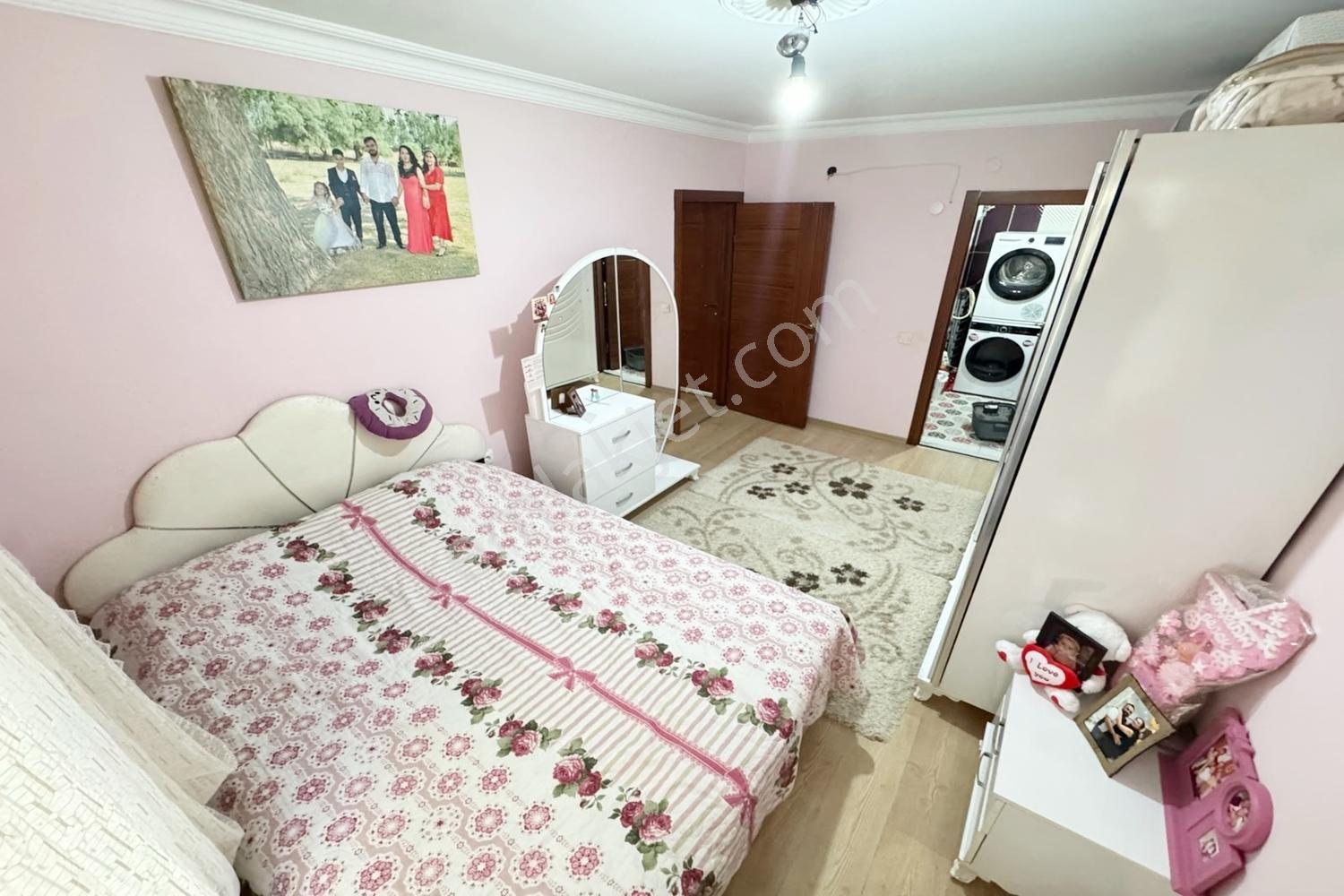 Atapark'ta Caddeye İki Sokak Kat Konumunda Ebv. Banyolu 3+1 — fotoğraf 28