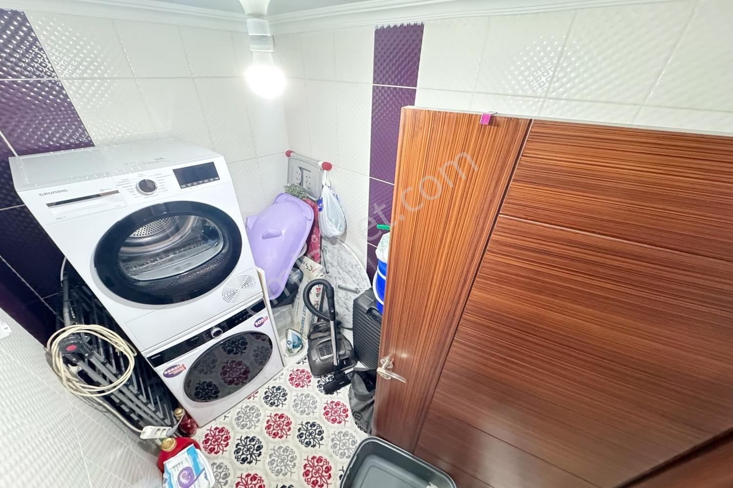 Atapark'ta Caddeye İki Sokak Kat Konumunda Ebv. Banyolu 3+1 — fotoğraf 29