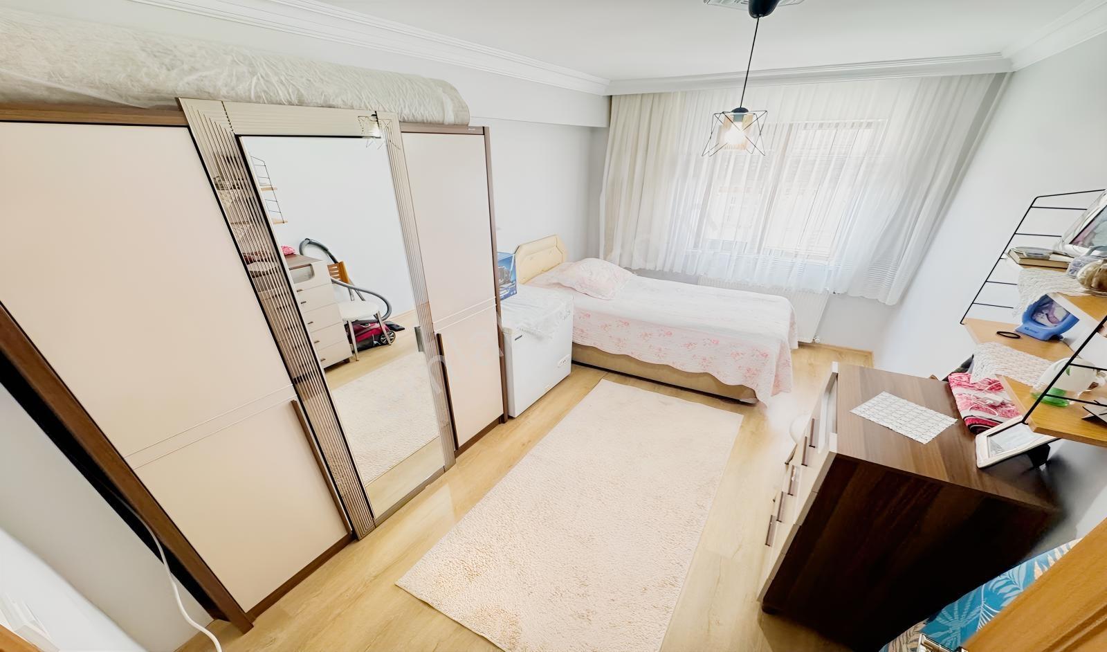 Kuşcağız Günsazak Cadde Yakını Katta Full+full Yapılı Ön Cephe — fotoğraf 20