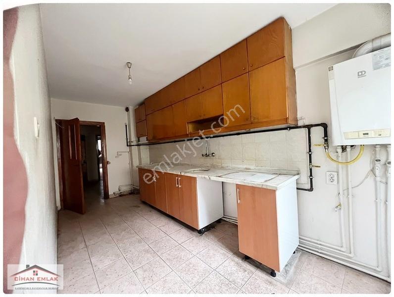 Cihandan Esentepe Mah Ragıp Tüzün Cadde Üzeri 3+1 Satlık Daire — fotoğraf 7