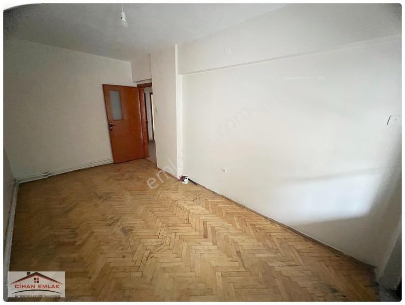 Cihandan Esentepe Mah Ragıp Tüzün Cadde Üzeri 3+1 Satlık Daire — fotoğraf 10