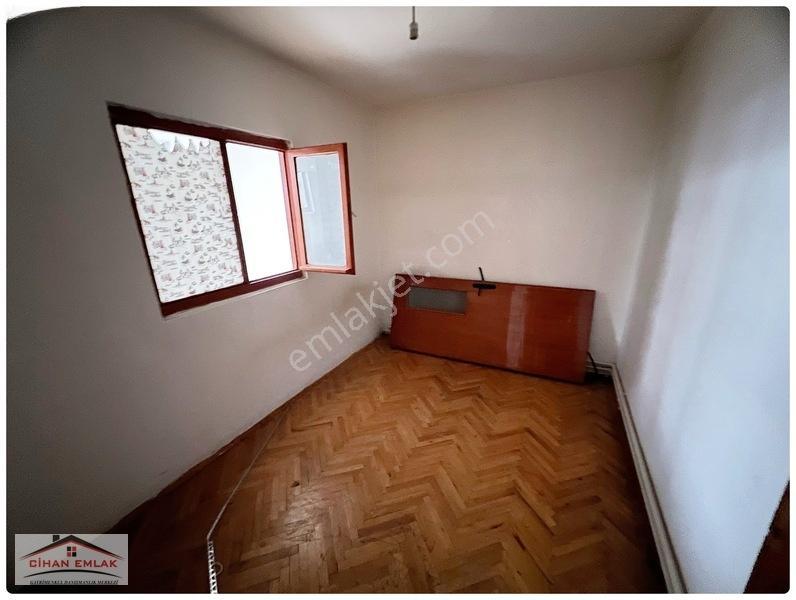 Cihandan Esentepe Mah Ragıp Tüzün Cadde Üzeri 3+1 Satlık Daire — fotoğraf 16