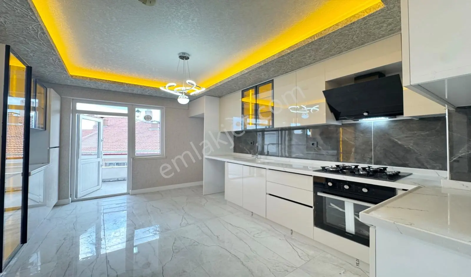 Kuşcağız'da Asansörlü Full+full Lüx Yapılı Göz Alıcı 3+1 Daire — fotoğraf 2