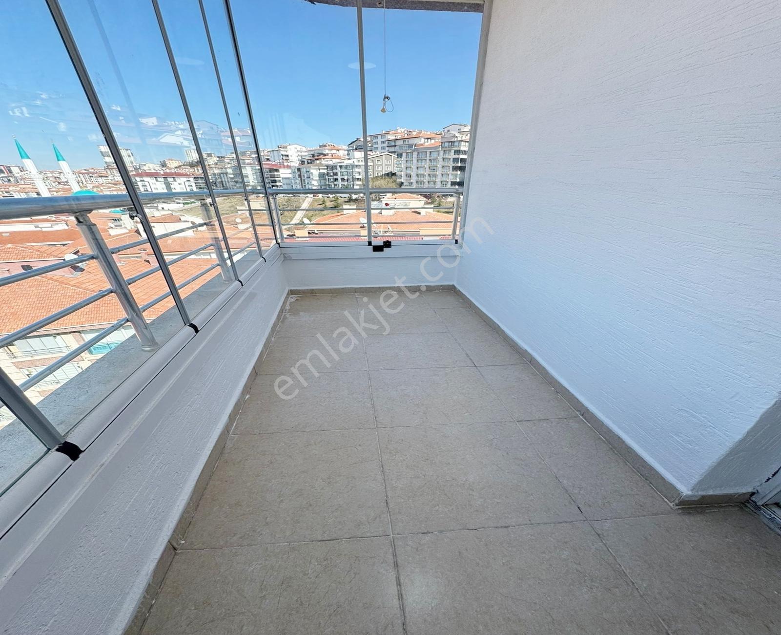 Atapark'ta Ovacık Manzaralı 3+1 Katta 125 M2 Emsalsiz Daire — fotoğraf 9