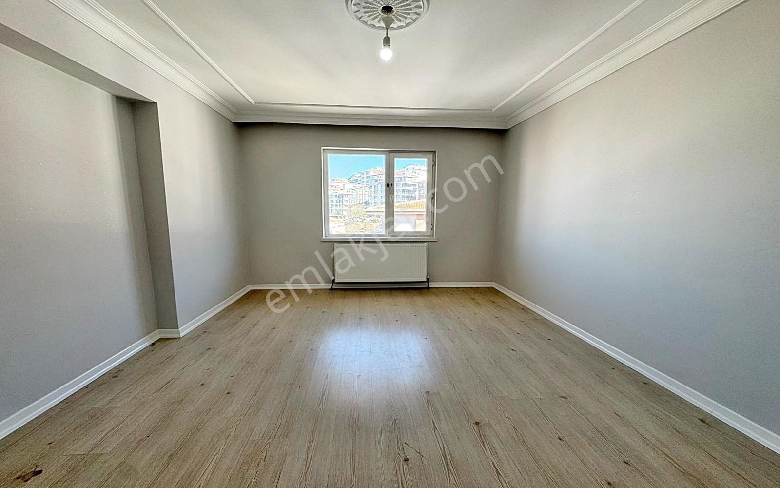 Atapark'ta Ovacık Manzaralı 3+1 Katta 125 M2 Emsalsiz Daire — fotoğraf 18