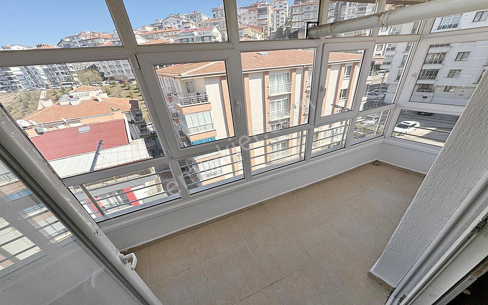 Atapark'ta Ovacık Manzaralı 3+1 Katta 125 M2 Emsalsiz Daire — fotoğraf 30