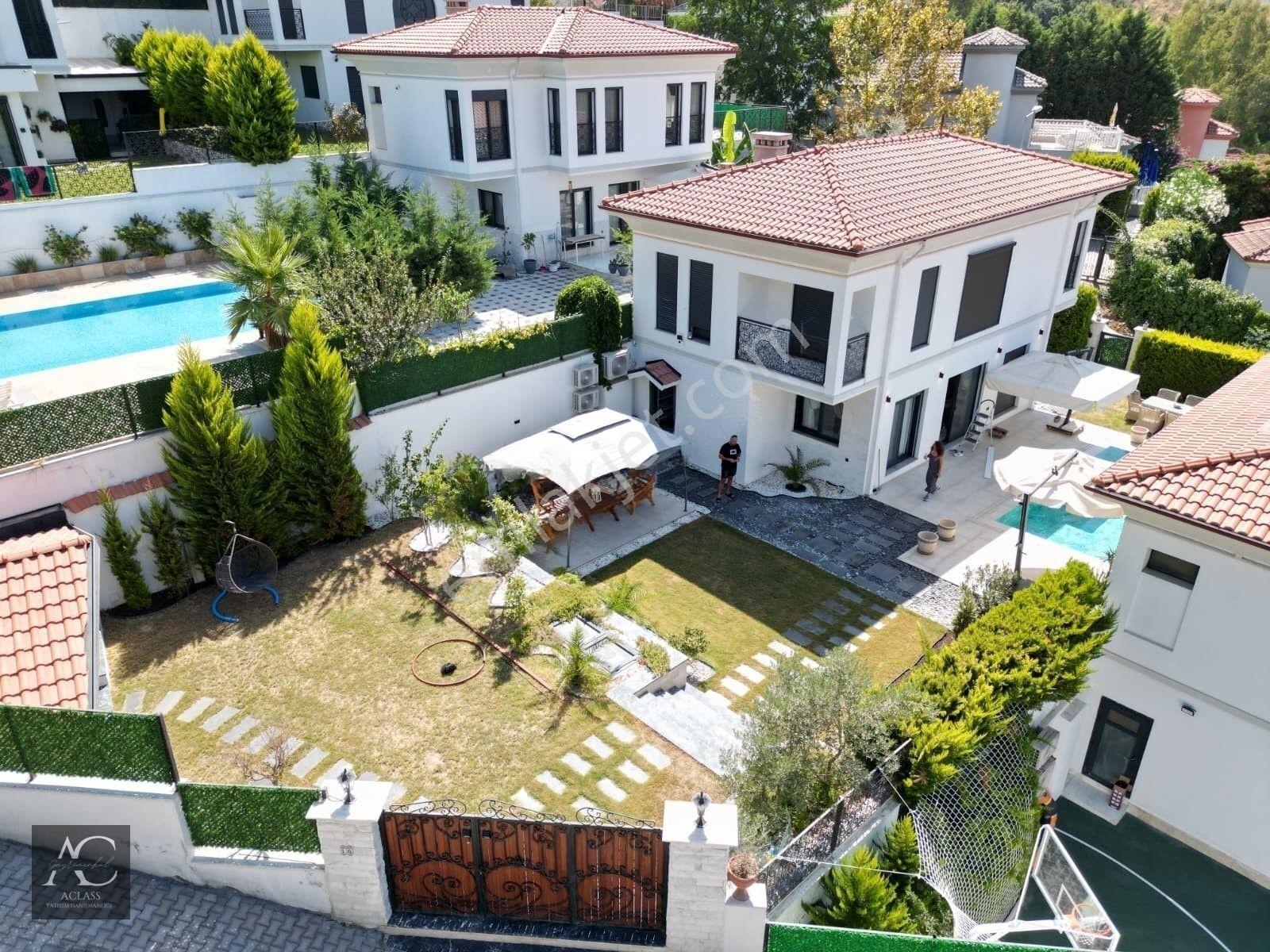 Doğa İle İç İçe-Özel Havuz-Otopark-550 M2-Bahçe-Yerden Isıtma/Isı Pompası-Lüx-Eş...