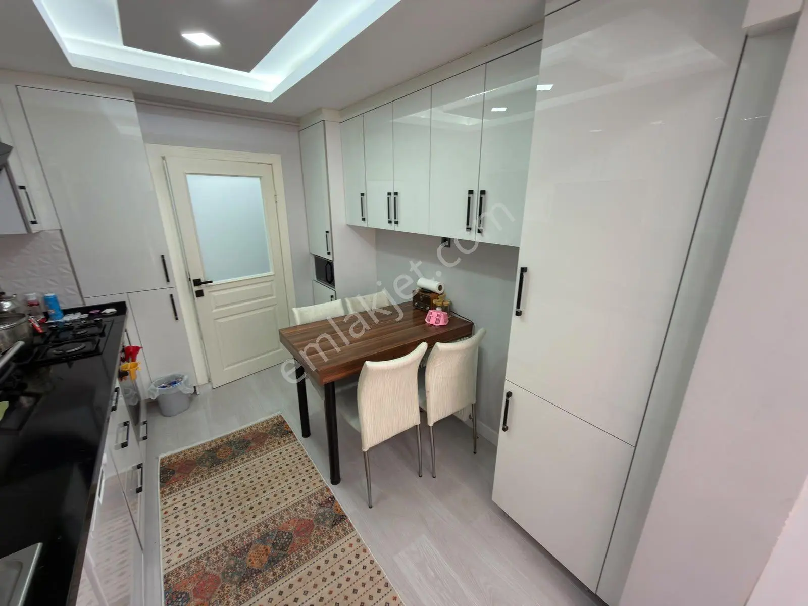 Kariyerden Ayvalıda Kök Tapu Bağımsız 3+1 Full Yapılı Asansörlü — fotoğraf 5