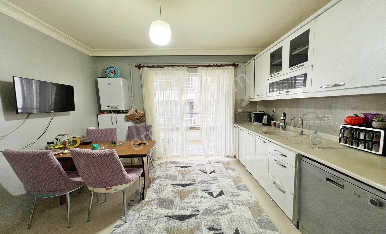 Atapark'ta Cadde Üzeri Ara Kat Asansörlü Kelepir 3+1 Daire — fotoğraf 2