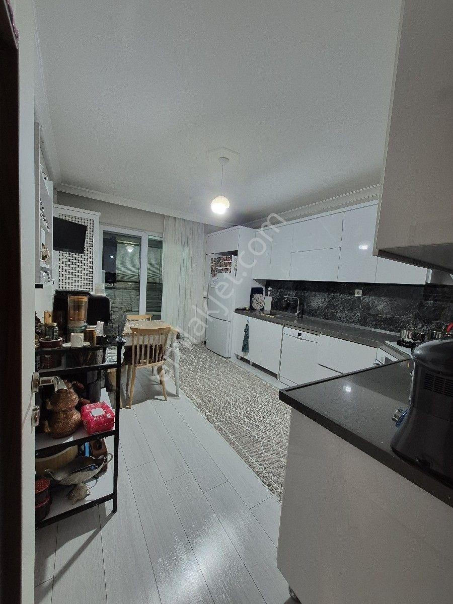 M.akif Mahalesinde Ful Yapalı Satılık Daire — fotoğraf 4