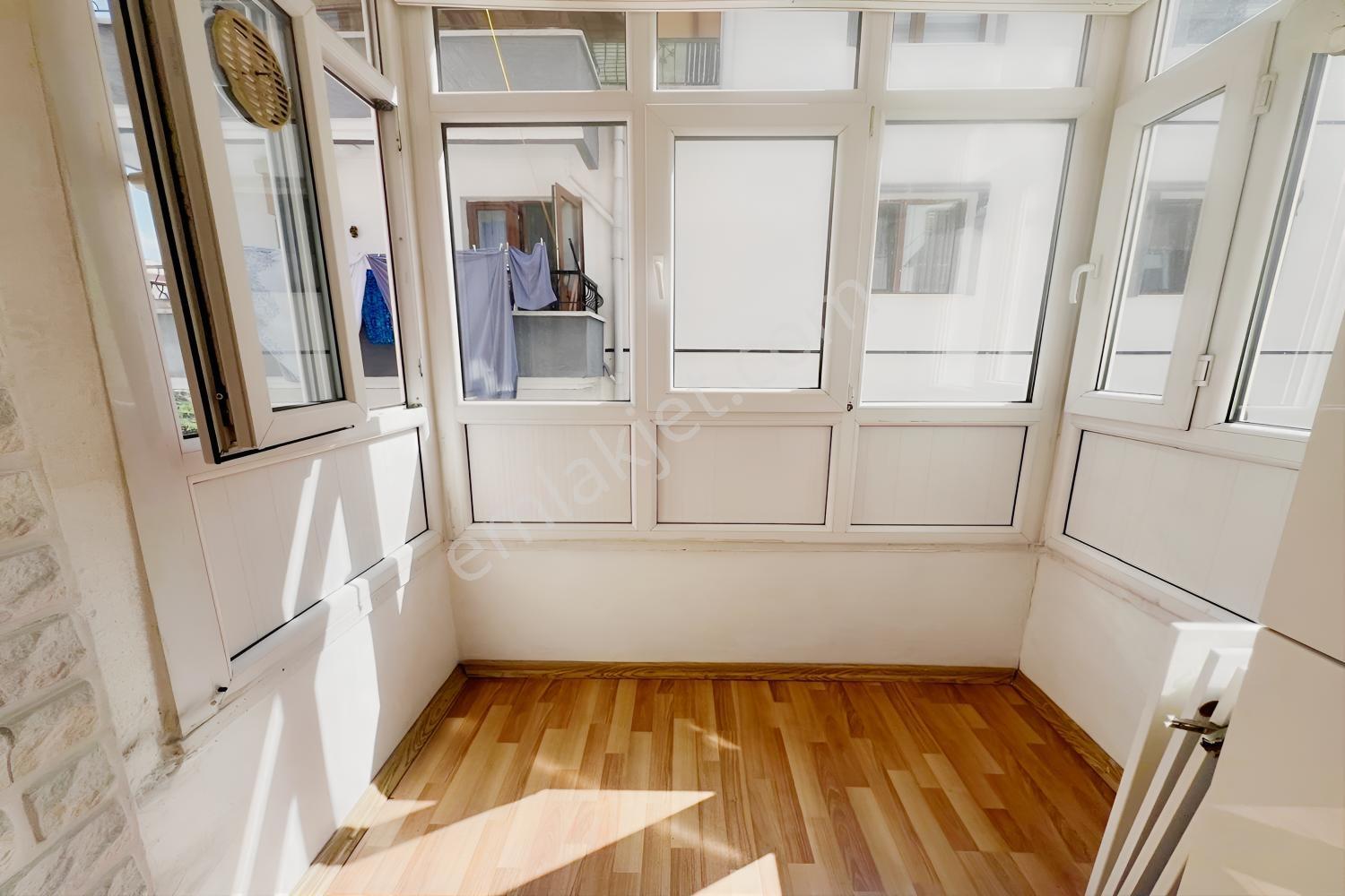 Kuşcağız Kartaltepe Cadde Dibi Ara Kat Ön Cephe Kupon 3+1 Daire — fotoğraf 8