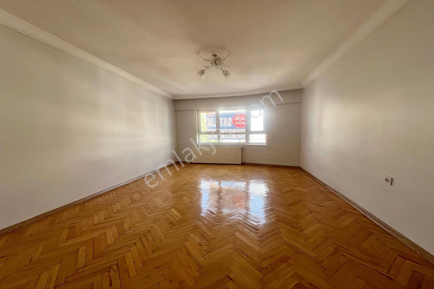 Kuşcağız Kartaltepe Cadde Dibi Ara Kat Ön Cephe Kupon 3+1 Daire — fotoğraf 10