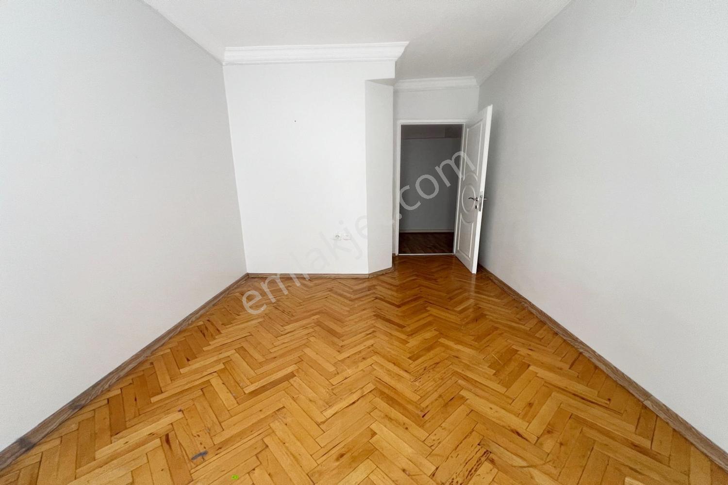 Kuşcağız Kartaltepe Cadde Dibi Ara Kat Ön Cephe Kupon 3+1 Daire — fotoğraf 12
