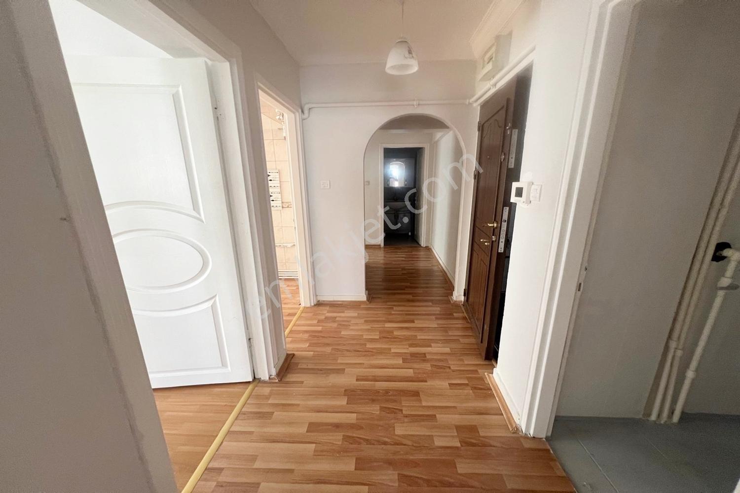 Kuşcağız Kartaltepe Cadde Dibi Ara Kat Ön Cephe Kupon 3+1 Daire — fotoğraf 14