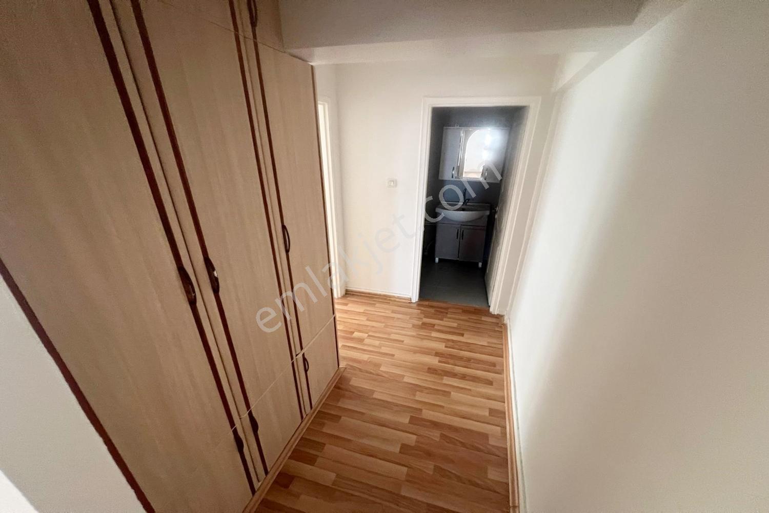Kuşcağız Kartaltepe Cadde Dibi Ara Kat Ön Cephe Kupon 3+1 Daire — fotoğraf 15