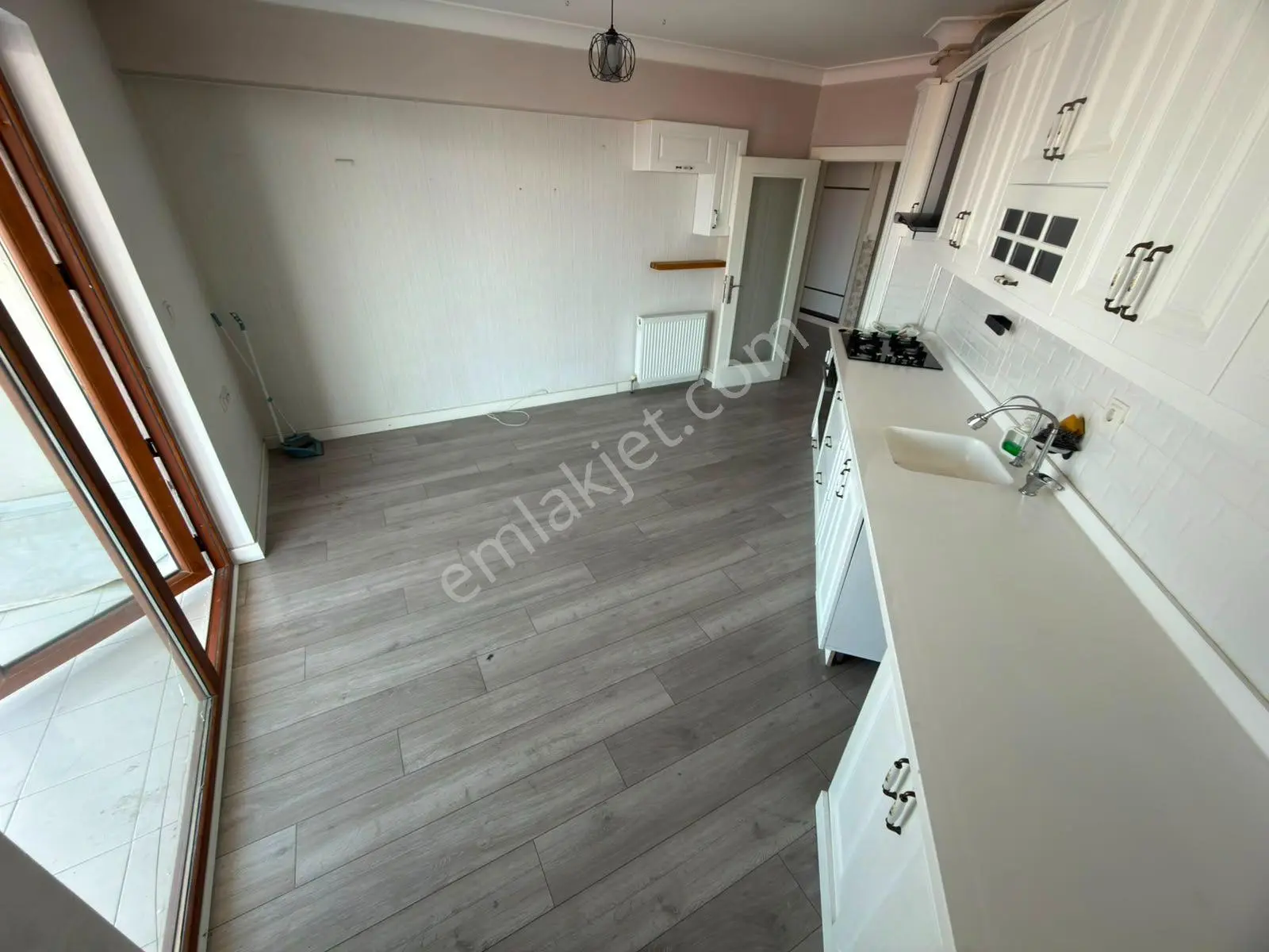 Kariyer'den Site İçinde Yüksek Katta Balkonlu Manzara 3+1 Daire — fotoğraf 6
