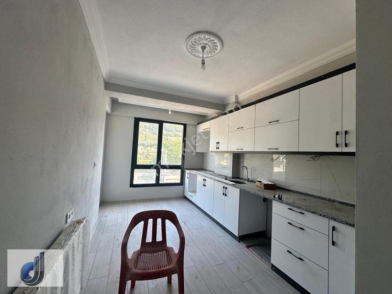 Hürriyet Mahallesi Sanayi Üzerinde Satılık Sıfır Daire — fotoğraf 2