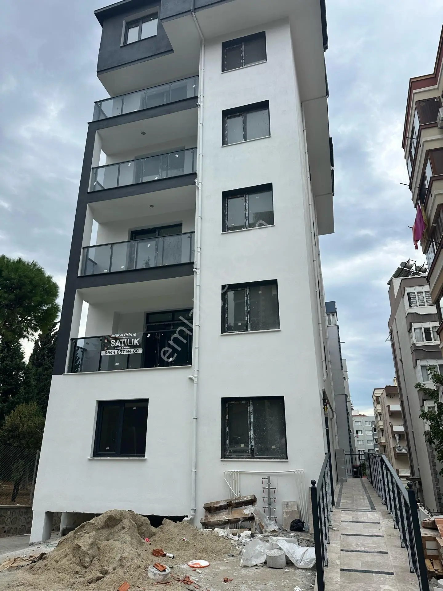 Uyar Gayrimenkulden Aliağa Merkezde Satılık 1+1 Daire — fotoğraf 10