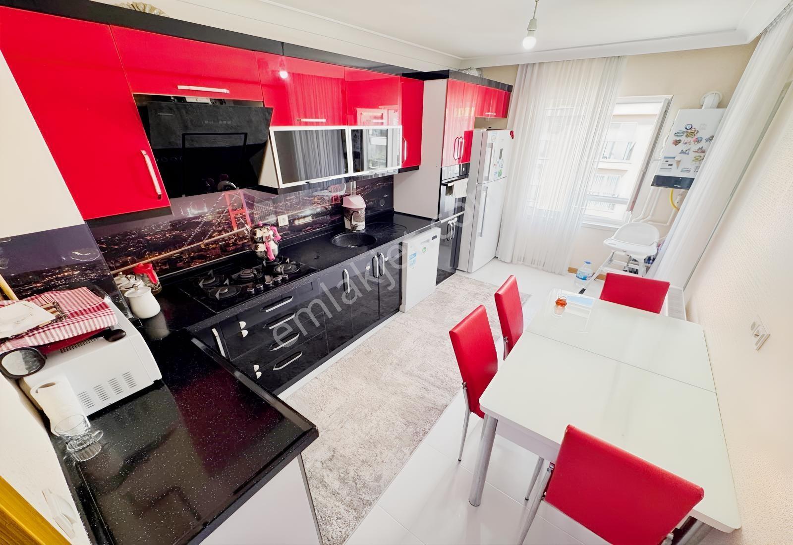 Yükseltepe'De Ön Cephe Full+Full Yapılı Teras Balkonlu 3+1 Daire