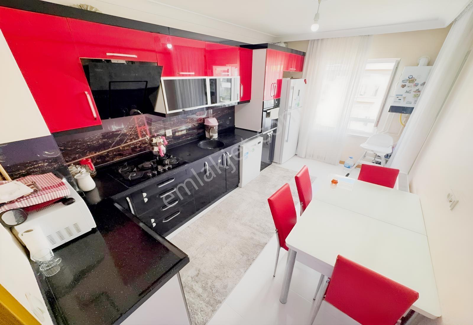 Yükseltepe'de Ön Cephe Full+full Yapılı Teras Balkonlu 3+1 Daire — fotoğraf 2