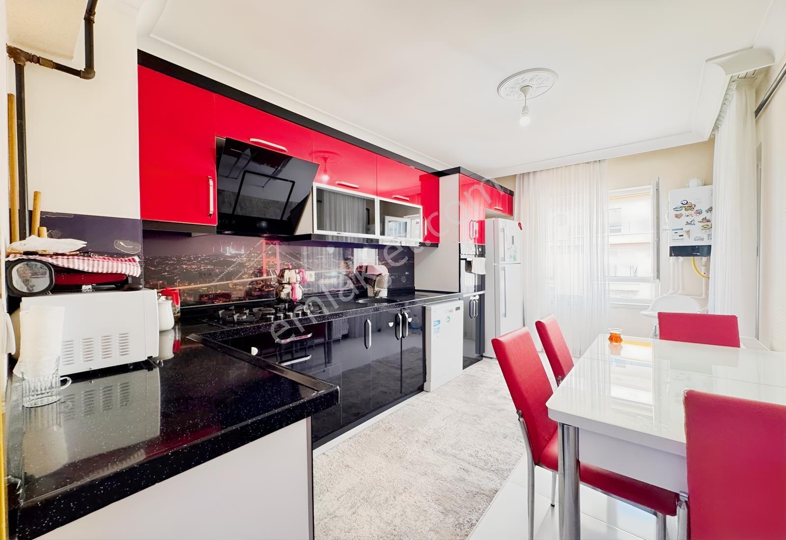 Yükseltepe'de Ön Cephe Full+full Yapılı Teras Balkonlu 3+1 Daire — fotoğraf 3
