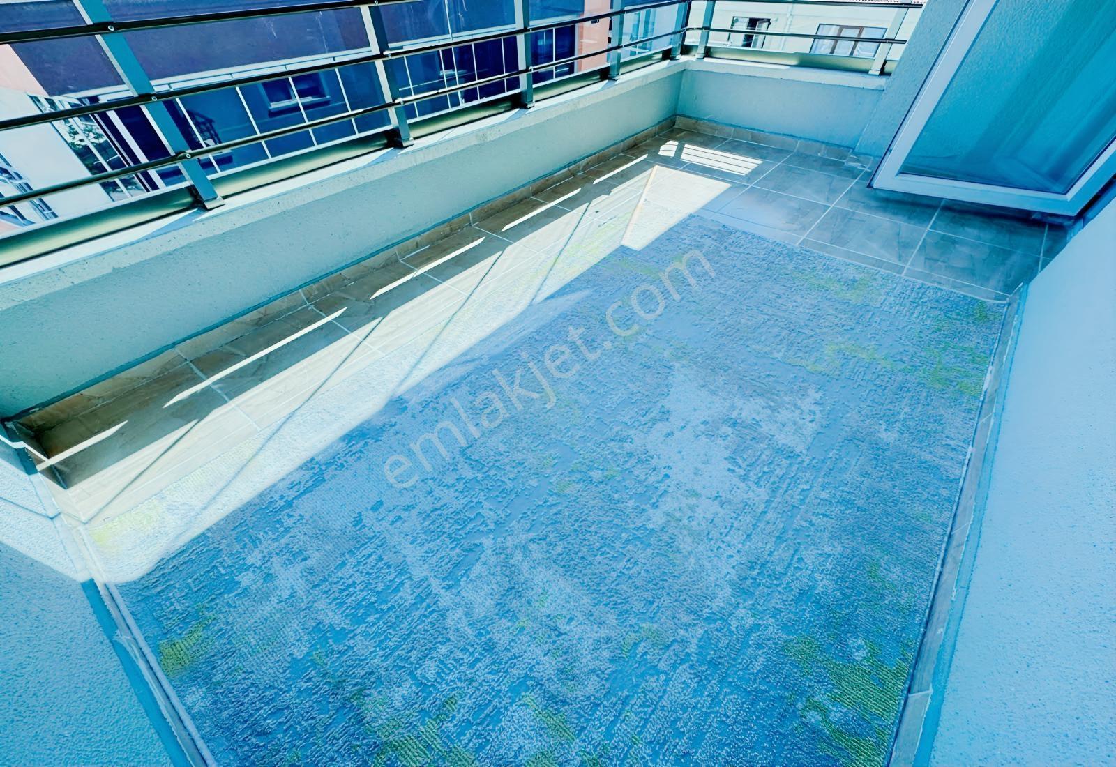 Yükseltepe'de Ön Cephe Full+full Yapılı Teras Balkonlu 3+1 Daire — fotoğraf 25