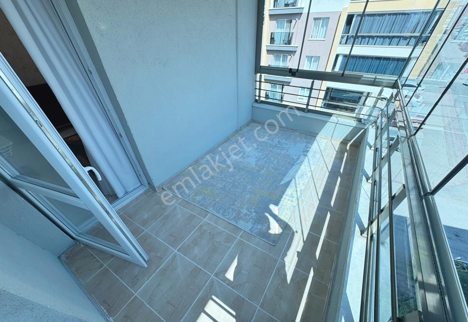 Yükseltepe'de Ön Cephe Full+full Yapılı Teras Balkonlu 3+1 Daire — fotoğraf 26