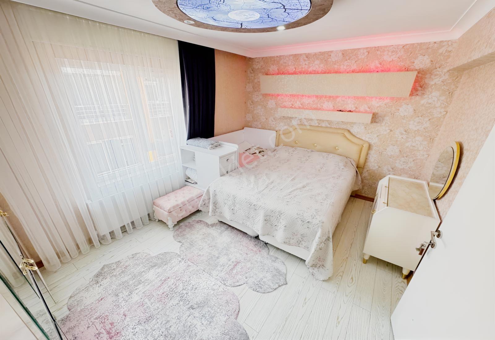 Yükseltepe'de Ön Cephe Full+full Yapılı Teras Balkonlu 3+1 Daire — fotoğraf 27