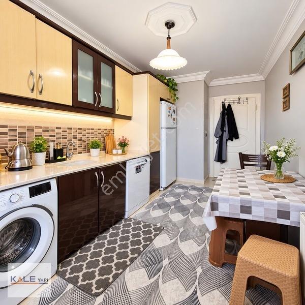 İnönü Mahallesi'nin Merkezinde Cadde Dibi 2+1 Satılık Daire — fotoğraf 2