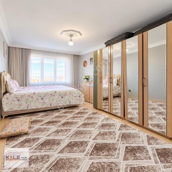 İnönü Mahallesi'nin Merkezinde Cadde Dibi 2+1 Satılık Daire — fotoğraf 13