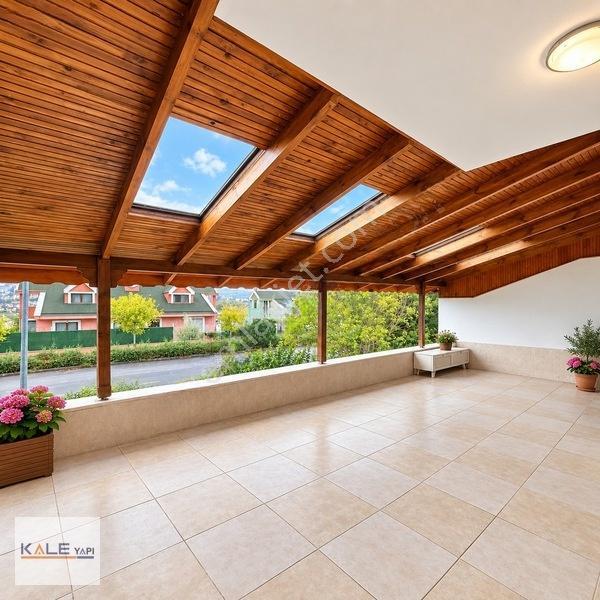 Bahçeşehir Site İçerisinde 5+2 Havuz Cephe Satılık Villa — fotoğraf 8