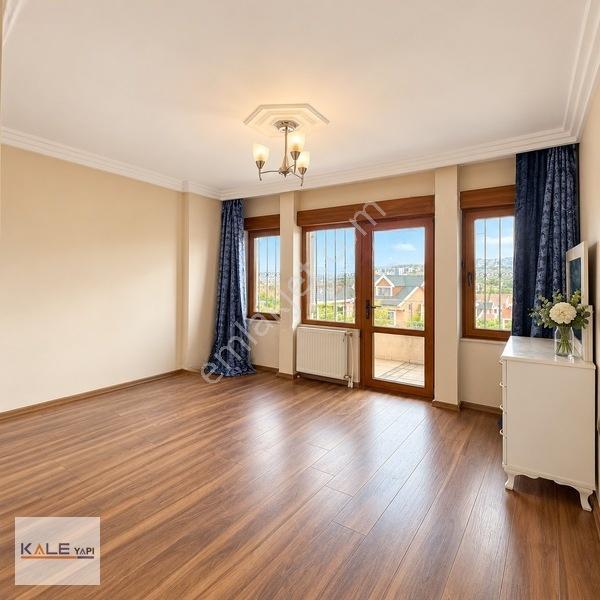 Bahçeşehir Site İçerisinde 5+2 Havuz Cephe Satılık Villa — fotoğraf 10