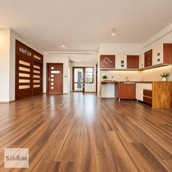 Bahçeşehir Site İçerisinde 5+2 Havuz Cephe Satılık Villa — fotoğraf 22