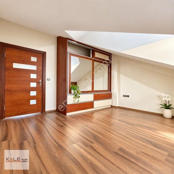 Bahçeşehir Site İçerisinde 5+2 Havuz Cephe Satılık Villa — fotoğraf 23