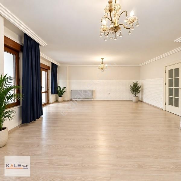 Bahçeşehir Site İçerisinde 5+2 Havuz Cephe Satılık Villa — fotoğraf 31