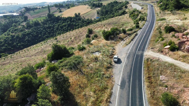 Manisa Gördes Karayağcıda 68.435 M² Büyük Tarla