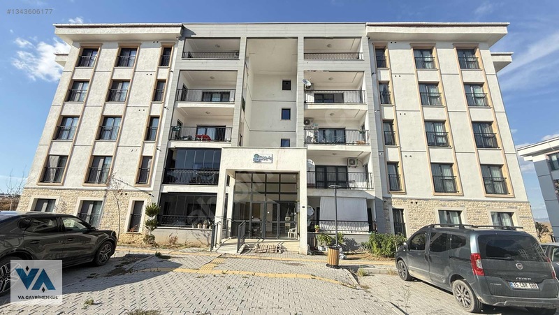 Aliağa Toki'de 3+1 125 M2 Kiralık Ara Kat Daire
