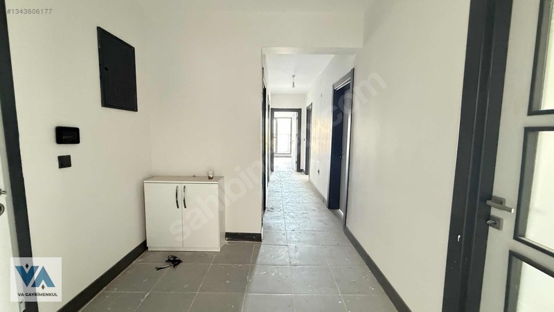 Aliağa Toki'de 3+1 125 M2 Kiralık Ara Kat Daire — fotoğraf 2