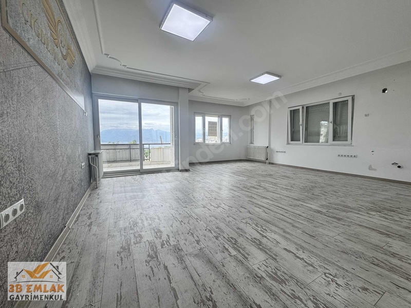 Demircikara Mh.sampi Kavşağında Deniz Manzaralı Kiralık 3+1 Ofis — fotoğraf 2