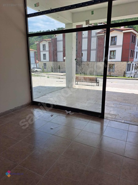 Çözüm Emlaktan Ordu Perşembe Yeni Tokilerde Kiralık Köşe Dükkan — fotoğraf 7